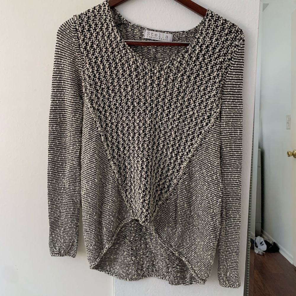 Black and white long sleeve top
